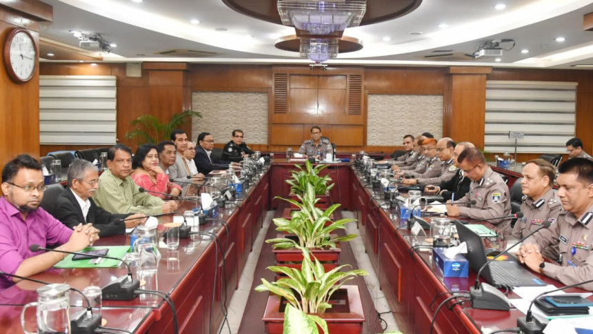 বড়দিন ও থার্টিফার্স্ট নাইট ঘিরে পুলিশের বিশেষ নিরাপত্তা ব্যবস্থা