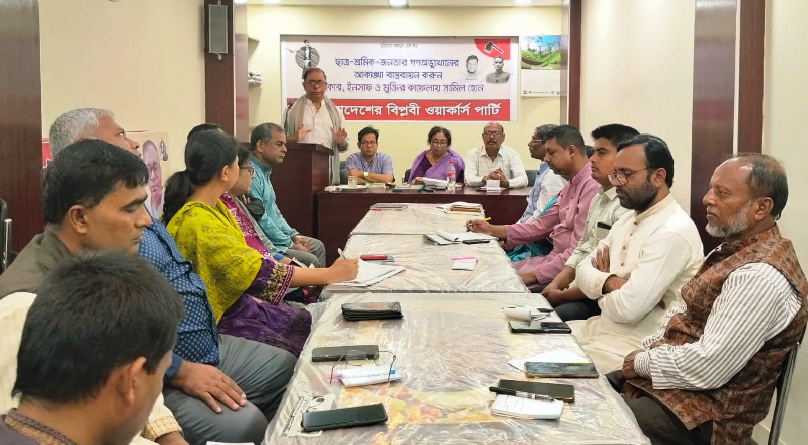 গণতান্ত্রিক উত্তরণের ঐতিহাসিক দায়িত্ব তারেক রহমানের ওপর ন্যস্ত: সাইফুল হক